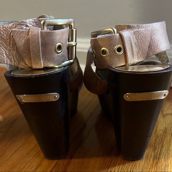 Michael Kors Wooden Platform Sandals Size 7 - Picture 5 of 6